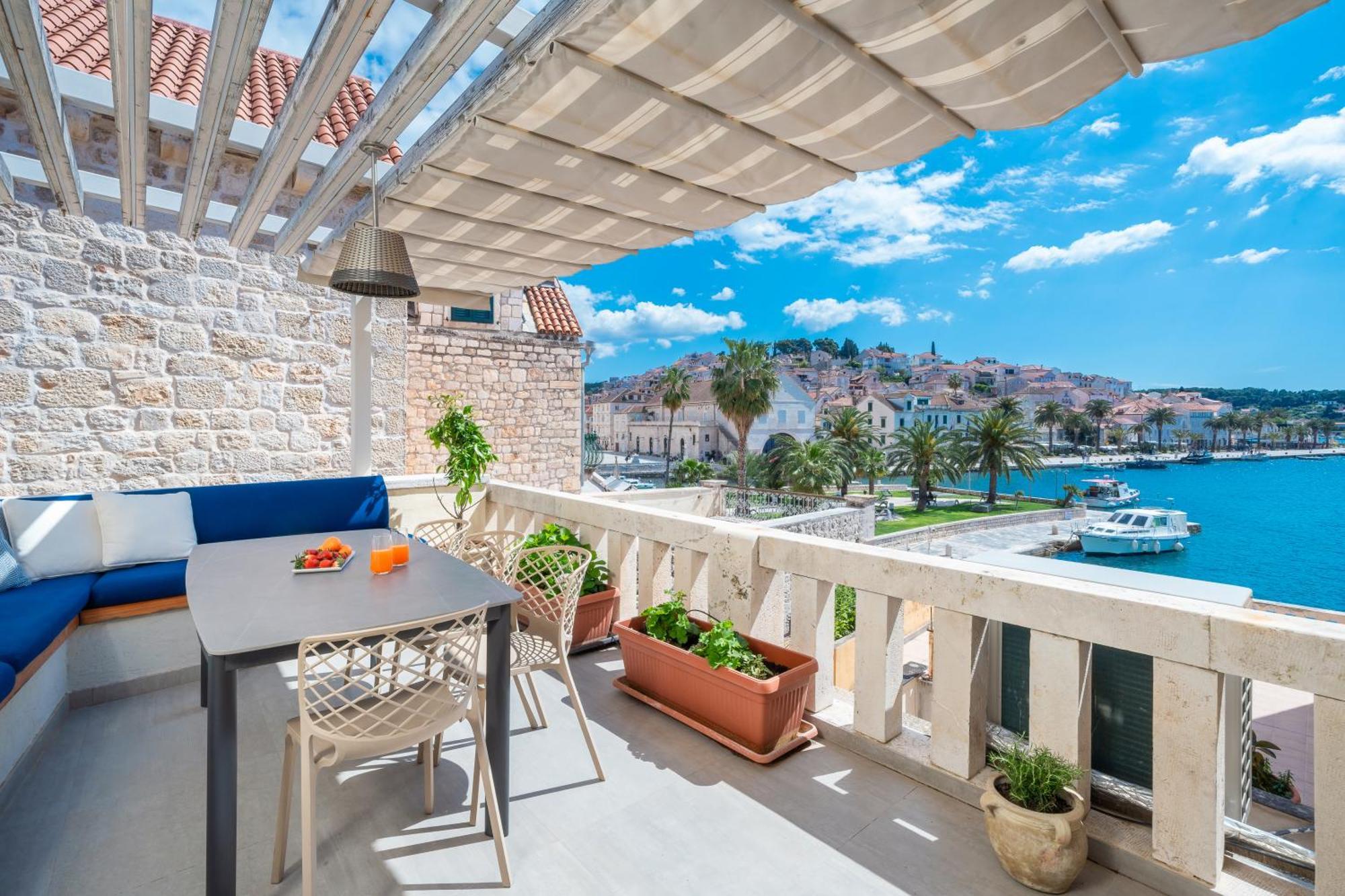 Riva Lavanda Hvar, Old Town Apartment *